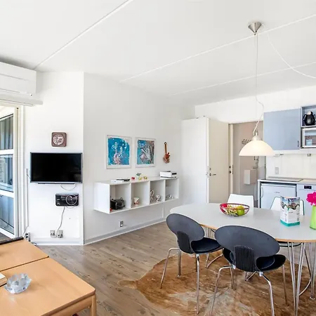 Milly - 100m From The Sea By Interhome *